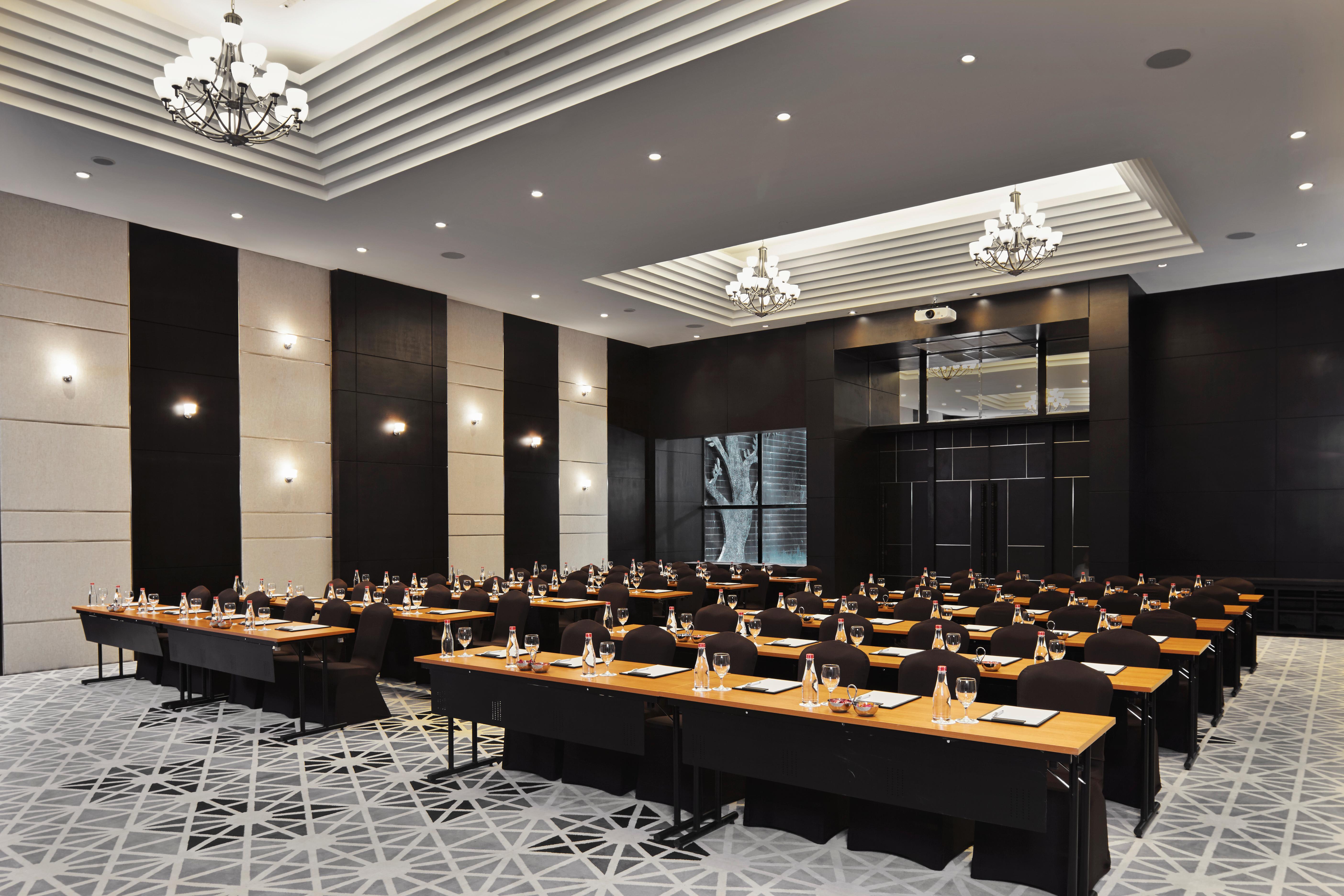 Mövenpick Sukhumvit 15 - Sha 5* Bangkok