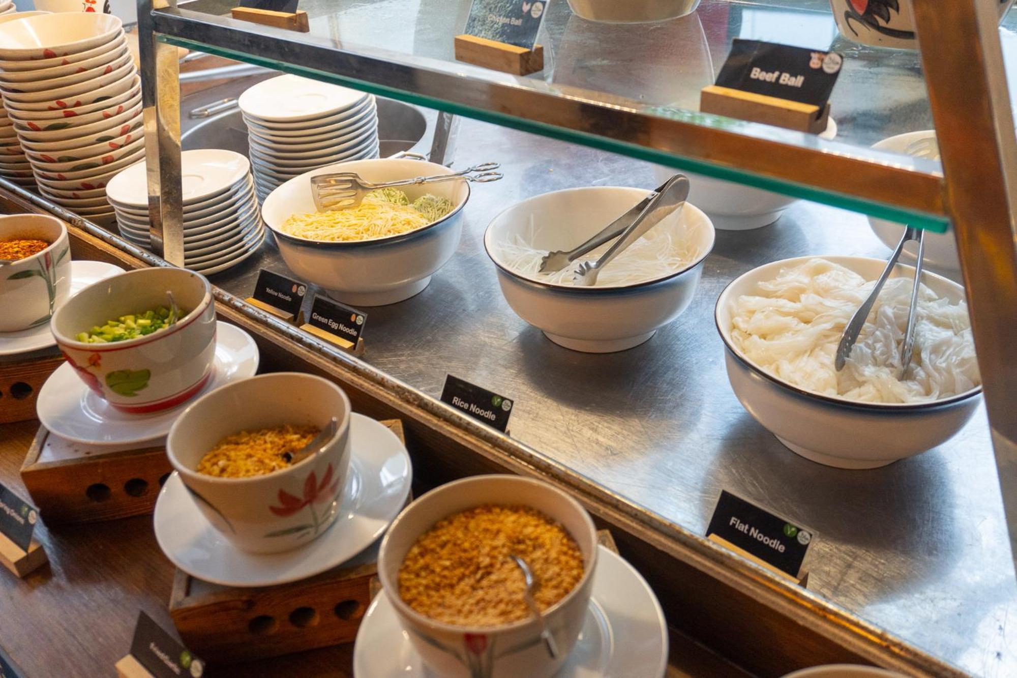 Hotel Mövenpick Sukhumvit 15 - Sha 5*