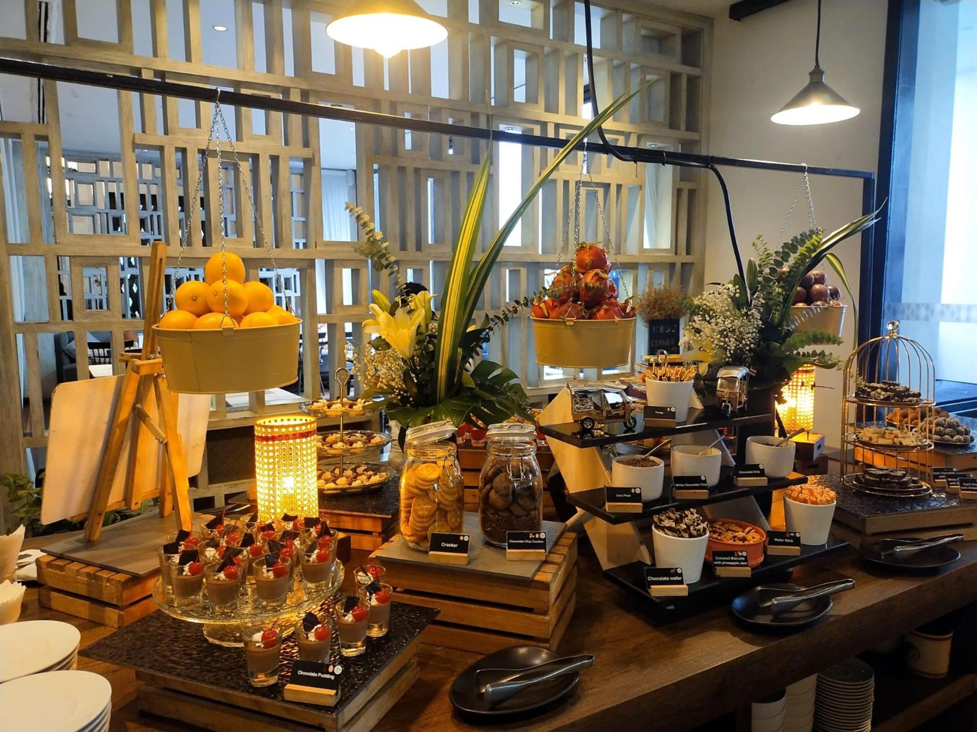 Mövenpick Sukhumvit 15 - Sha 5*