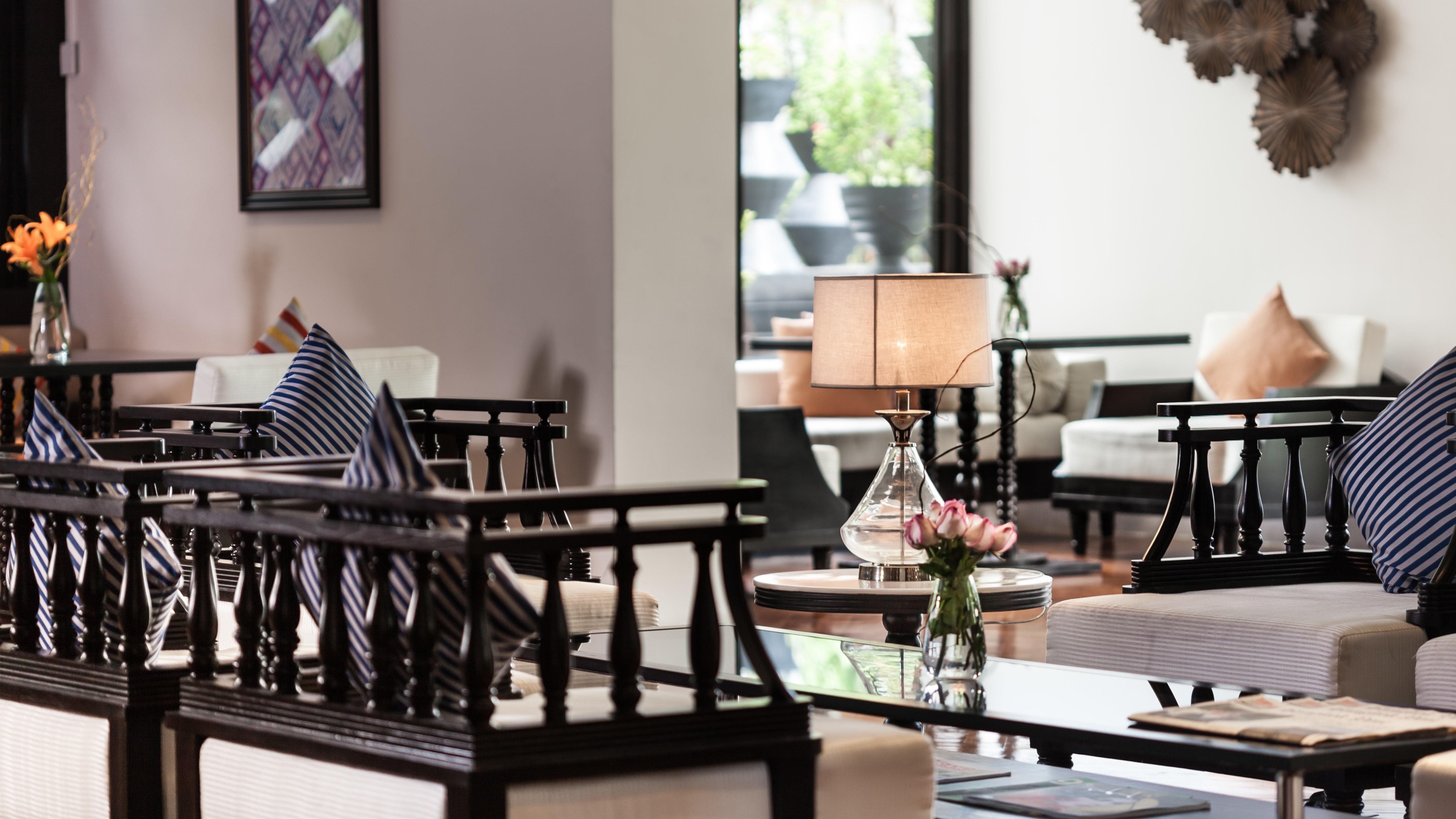 酒店 Moevenpick Sukhumvit 15 5*