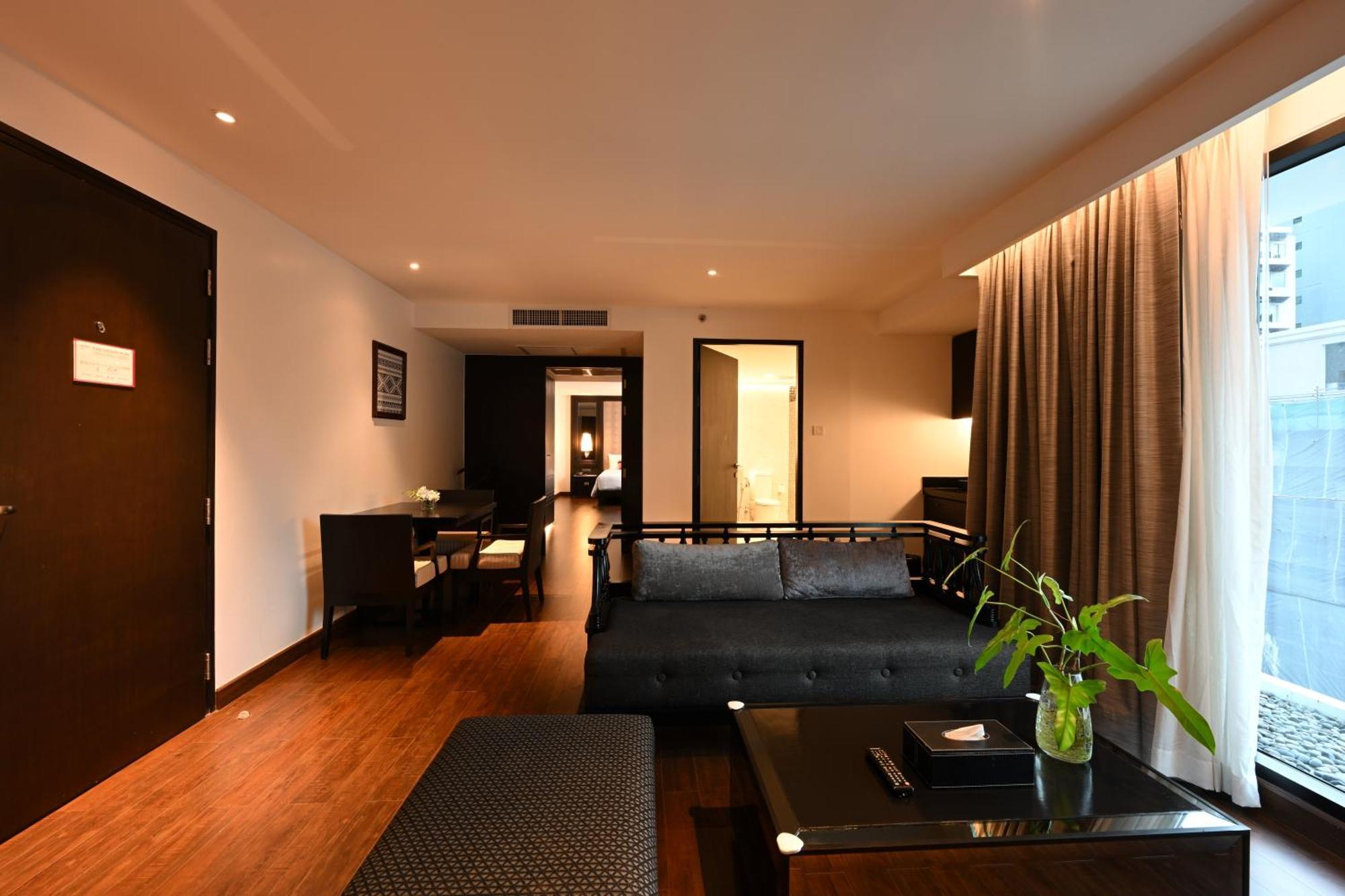 酒店 Moevenpick Sukhumvit 15 5*