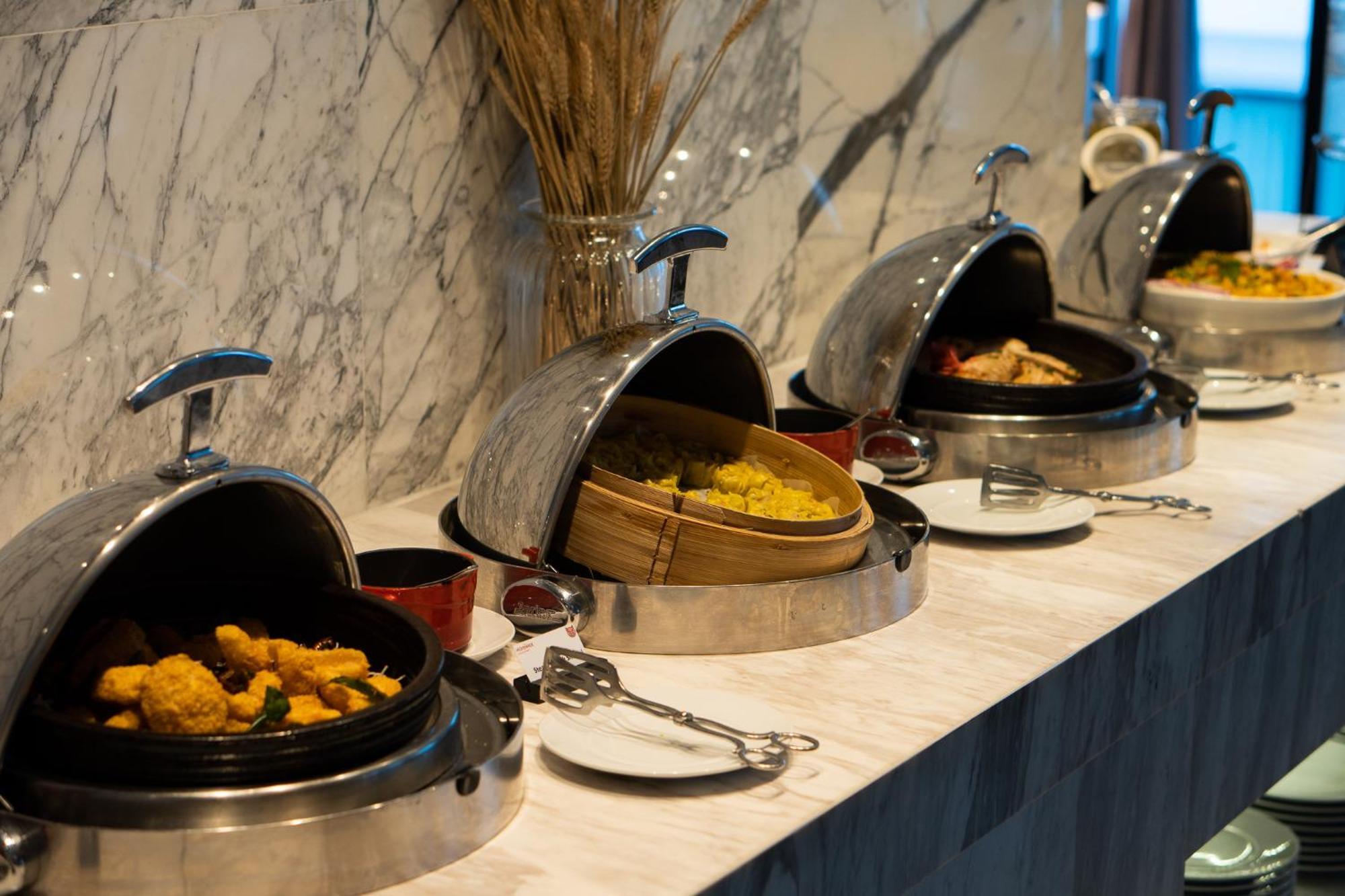 Moevenpick Sukhumvit 15 מלון 5*